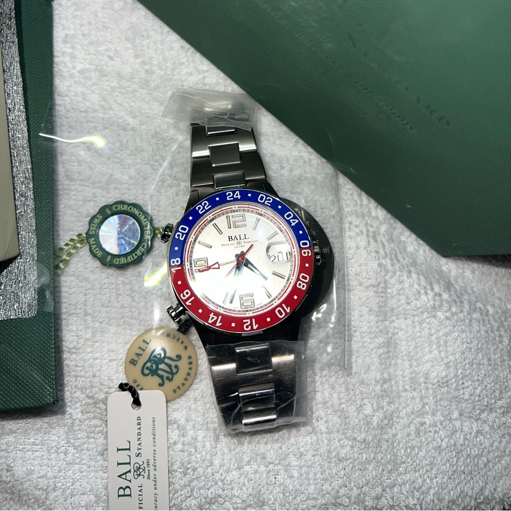Ball Roadmaster Pilot GMT Automatic Watch, White, 40 mm, Lim Ed., DG3038A-S2C-WH
